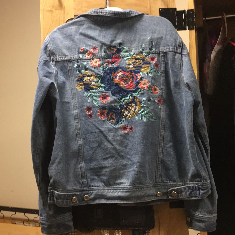 Embroidered light denim jacket